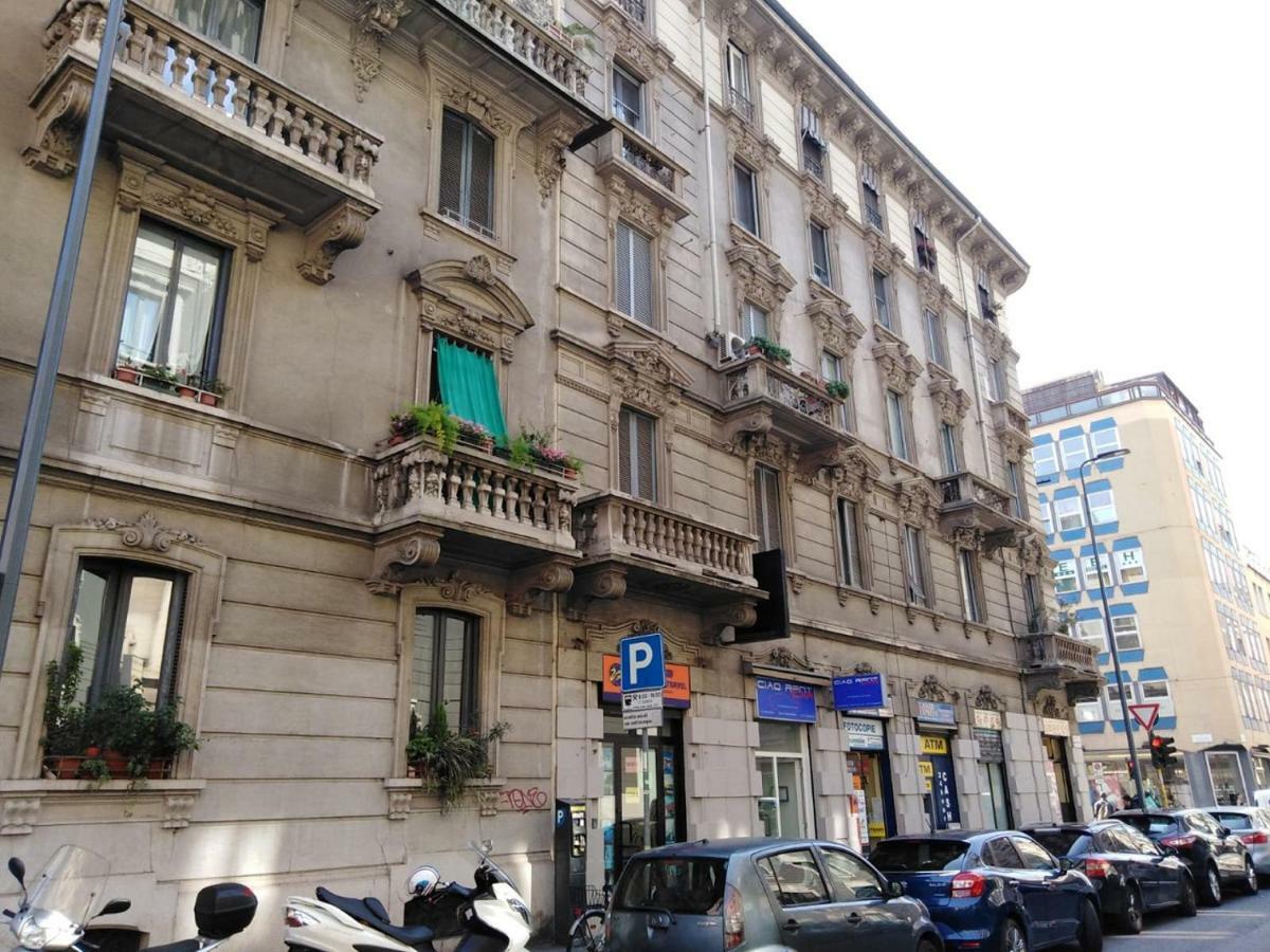 Studio Stazione Centrale Milão Exterior foto